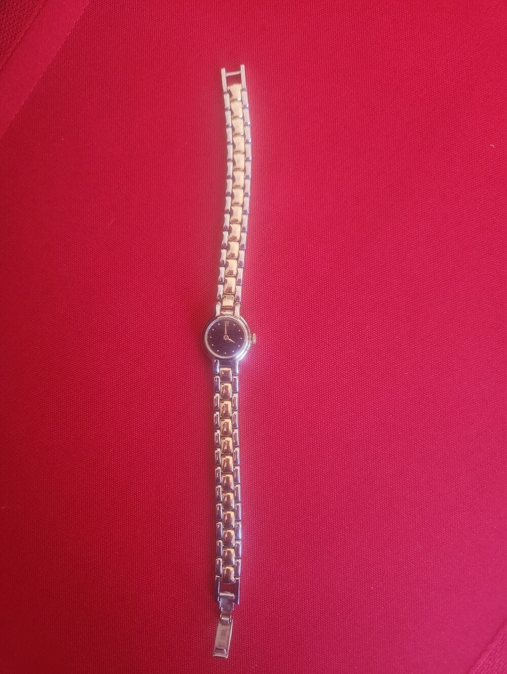 ✨ Vintage Pulsar Ladies Watch – Two-Tone Black Dial ✨Model V810-0450